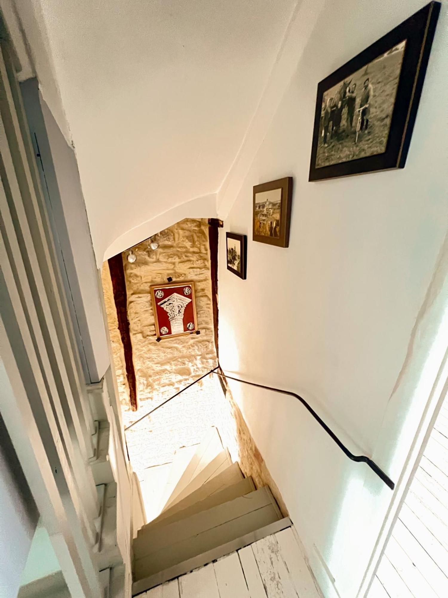 Wine House - Maison De Ville Chablis Centre Екстериор снимка